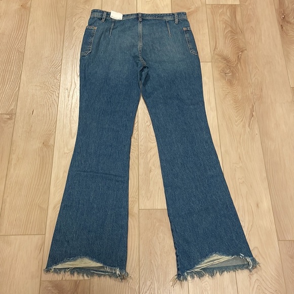 Free People We The Free Izzy Low Rise Flare Jeans, sz 28 - Picture 5 of 15